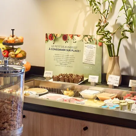 Campanile Prime - 15 Tour Eiffel فندق باريس