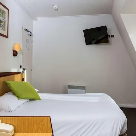 Campanile 15 - Tour Eiffel Hotel 2*