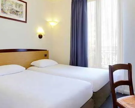 Campanile 15 - Tour Eiffel Hotel 2*