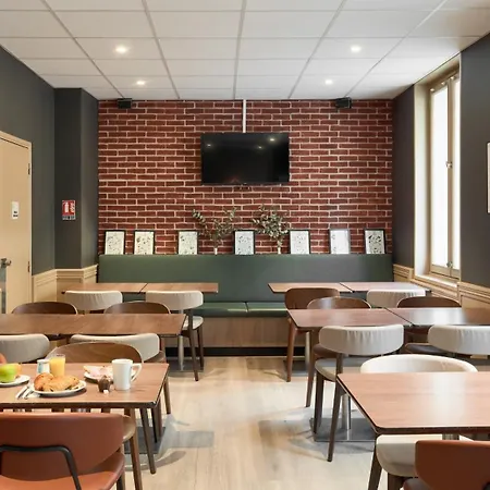 Campanile Prime - 15 Tour Eiffel 3*