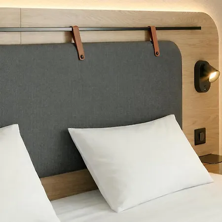 Hotel Campanile Prime - 15 Tour Eiffel 3*