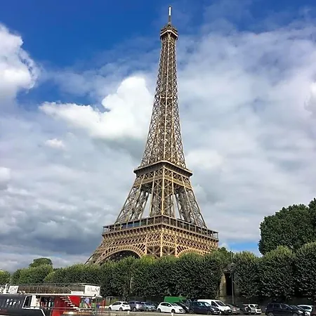 Hotel Campanile Prime - 15 Tour Eiffel 3*