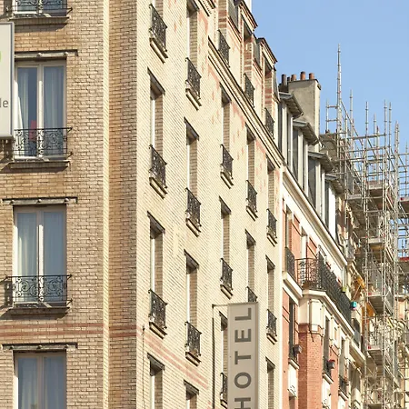Hotel Campanile Prime - 15 Tour Eiffel 3*