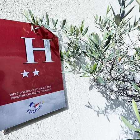 فندق كامبانايل 15 - برج إيفل 2*