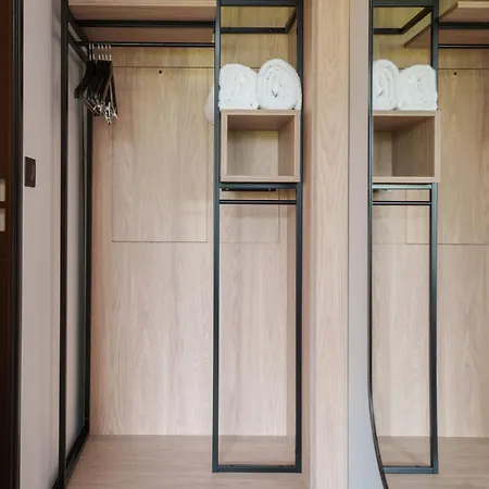 Campanile 15 - Tour Eiffel Hotel 2*