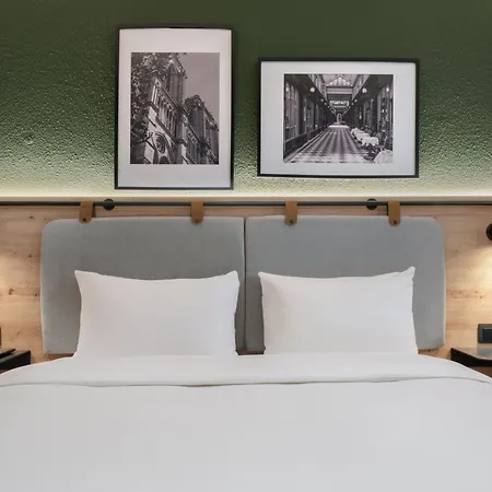 Hotel Campanile 15 - Tour Eiffel 2*
