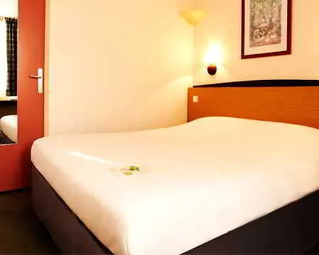 Hotel Campanile 15 - Tour Eiffel 2*