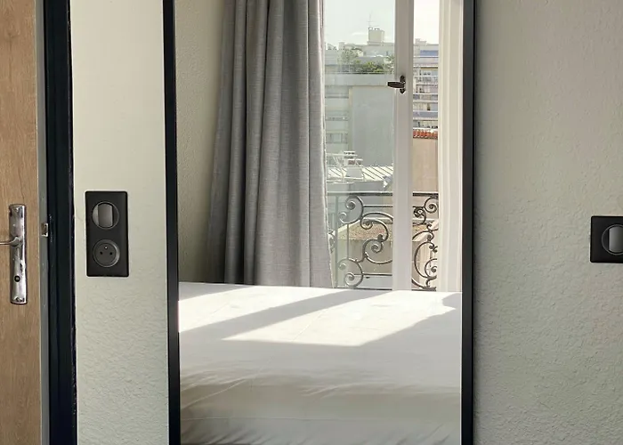 Campanile Prime - 15 Tour Eiffel 酒店 巴黎